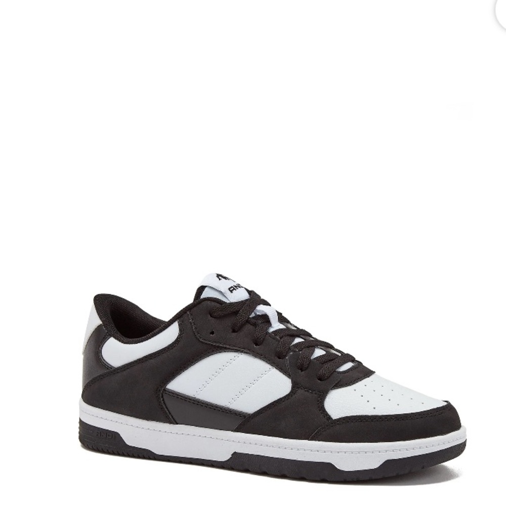 AND1 Women’s Low Top Basketball Athletic Sneakers Lace-up Ignite Black & White